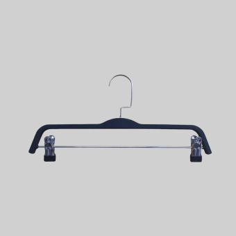 Вешалка с покрытием soft-touch, с зажимами для одежды, L380 мм - АМ-212(черн)