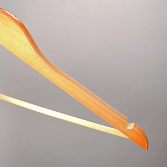 Плечики-вешалка из дерева с перекладиной, L450 мм - C30N-К(светл)