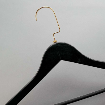 Плечики-вешалка из дерева для одежды, L445 мм - C30N/1-К(черн/зол)