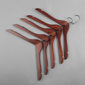Плечики (вешалка) деревянные для одежды, L440 мм - C31/1(красн/черн)